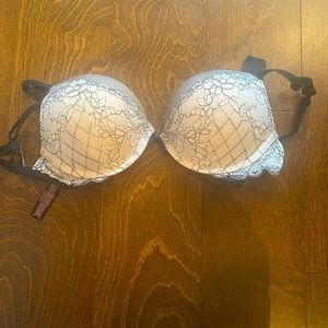 Black and cream lace bra
